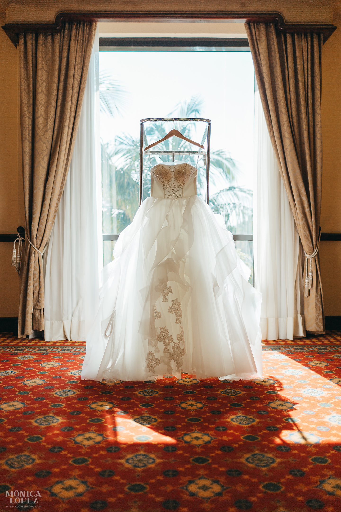Marriott Cancun Wedding by Monica Lopez Photography