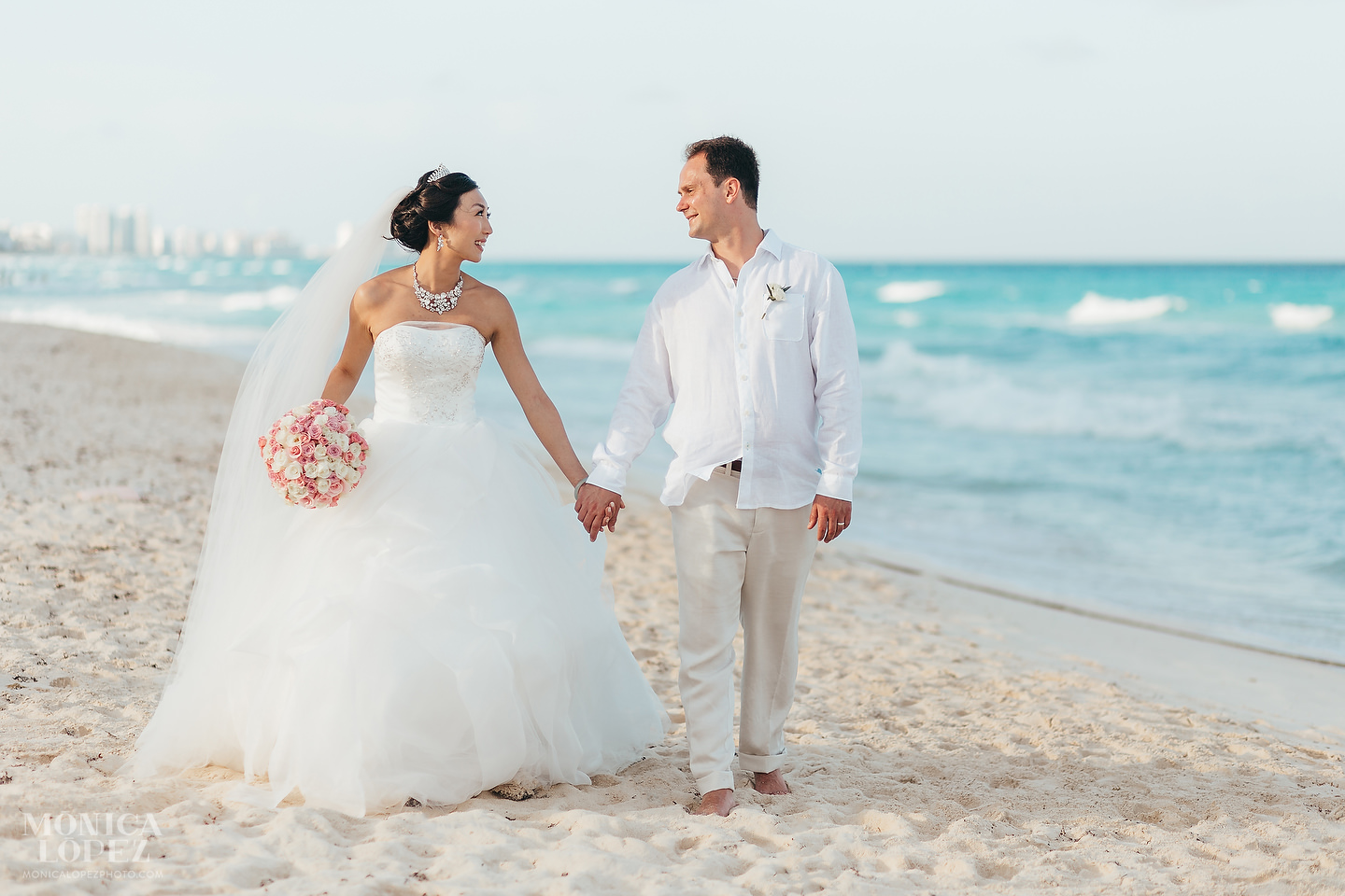 Marriott Cancun Wedding by Monica Lopez Photography