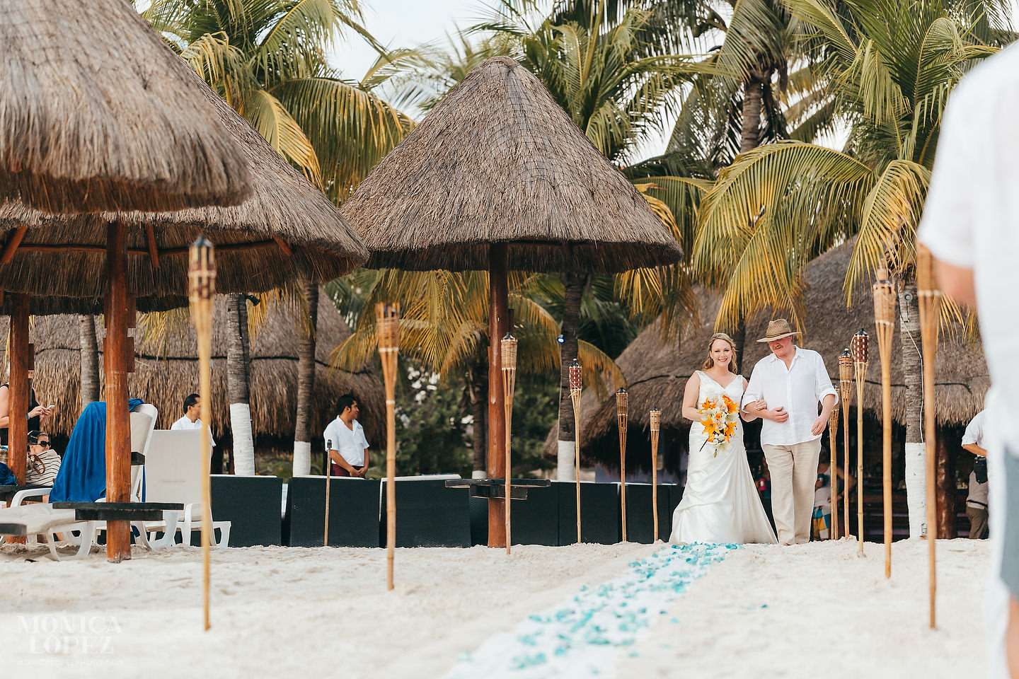Privilege Aluxes Wedding in Isla Mujeres by Monica Lopez Photography