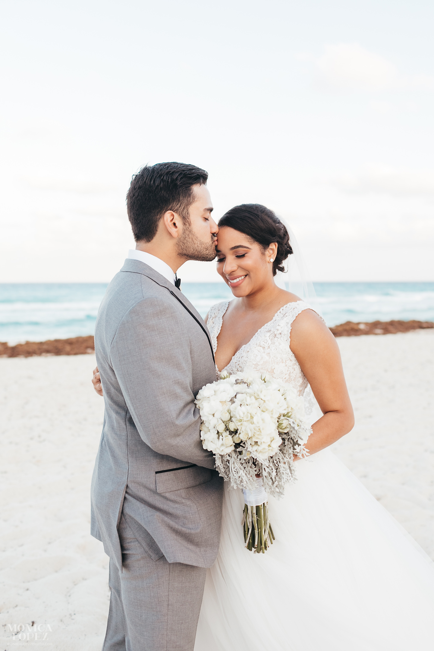 Omni Cancun Wedding by Monica Lopez Photography