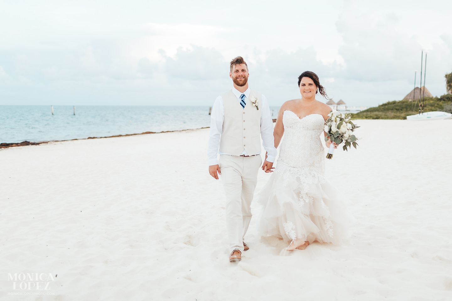 Now Sapphire Riviera Cancun Wedding by Monica Lopez Photography