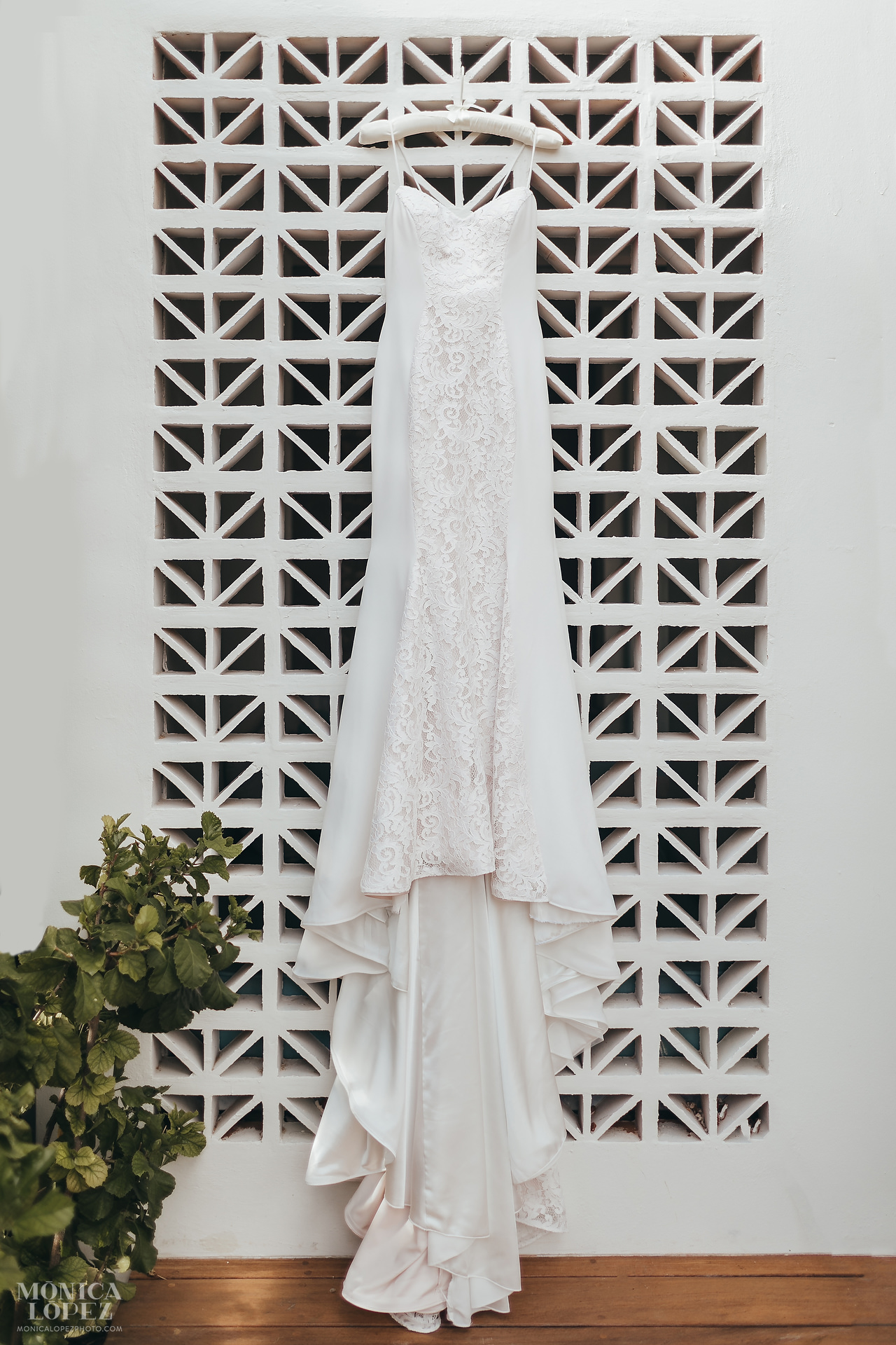 Finest Stone Gazebo Wedding by Monica Lopez Photography